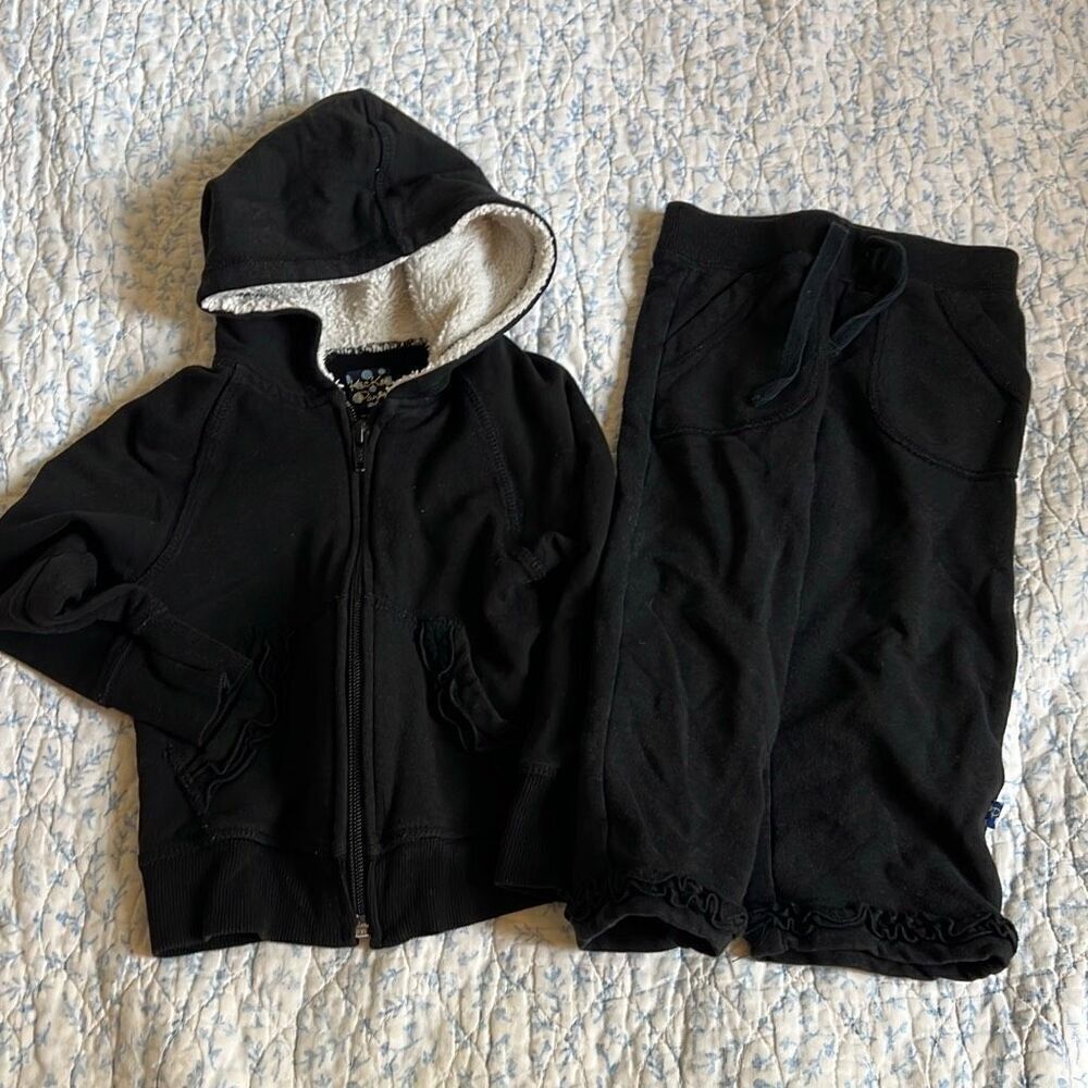 Kickee pants 18/24 months super‎ soft sweatsuit set